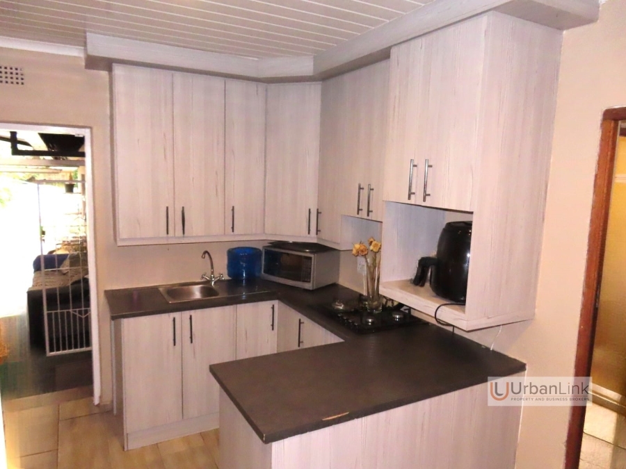 4 Bedroom Property for Sale in Safari Gardens North West